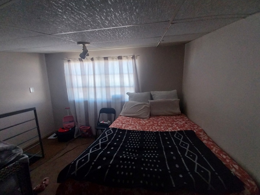  Bedroom Property for Sale in Kannoniers Park North West